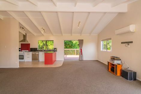 Photo of property in 4 Puriri Place, Whitianga, 3510
