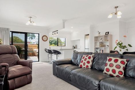 Photo of property in 1/24 Fourth Avenue, Tauranga, 3110