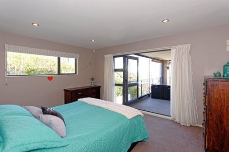 Photo of property in 10 Sedgwick Way, Westmorland, Christchurch, 8025