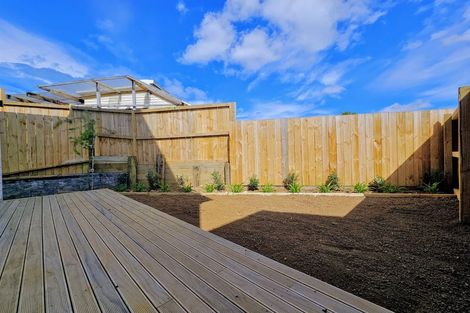 Photo of property in 25c Jandell Crescent, Bucklands Beach, Auckland, 2014