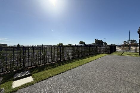Photo of property in 2 Paradise Way, Halswell, 8025
