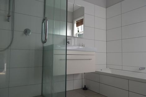 Photo of property in 15 Horokiwi Road West, Newlands, Wellington, 6037