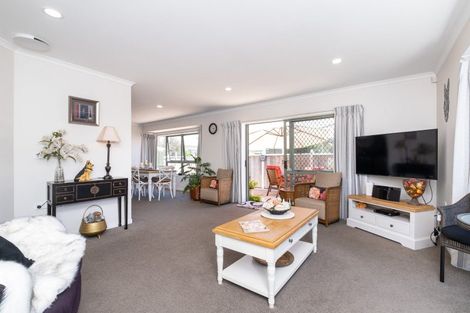 Photo of property in 3/212 Grove Road, Mayfair, Hastings, 4122