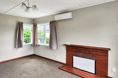 Photo of property in 11 Frickleton Grove, Waterloo, Lower Hutt, 5011