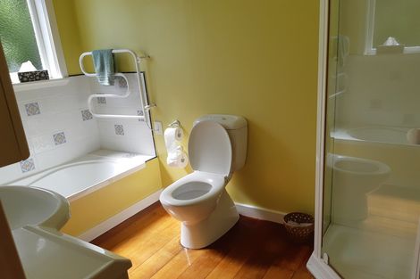 Photo of property in 6 Manuka Terrace, Eastbourne, Lower Hutt, 5013