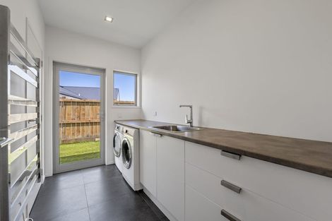 Photo of property in 22 Mercade Close, Stratford, 4332