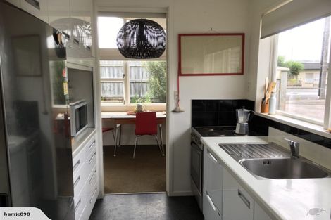 Photo of property in 34 Birdwood Avenue, Moturoa, New Plymouth, 4310