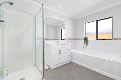 Photo of property in 8 Keepa Close, Papamoa Beach, Papamoa, 3118