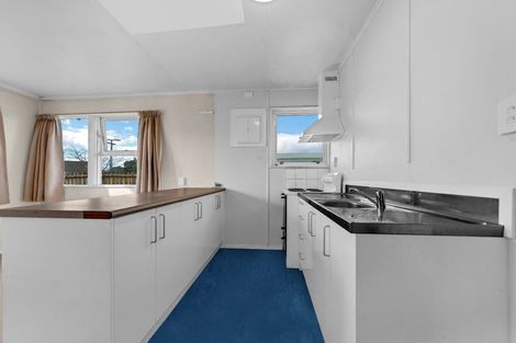 Photo of property in 76 Cambridge Terrace, Papatoetoe, Auckland, 2025