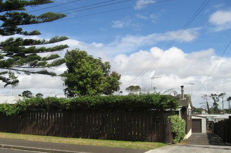Photo of property in 27 Parry Road, Mount Wellington, Auckland, 1062