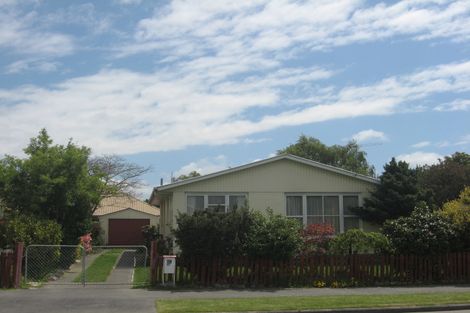 Photo of property in 15 Ian Place, Bishopdale, Christchurch, 8053