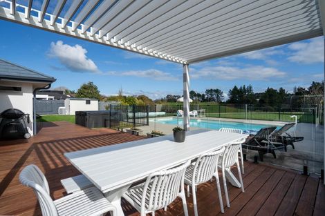 Photo of property in 10 Clifford Close, Leamington, Cambridge, 3432