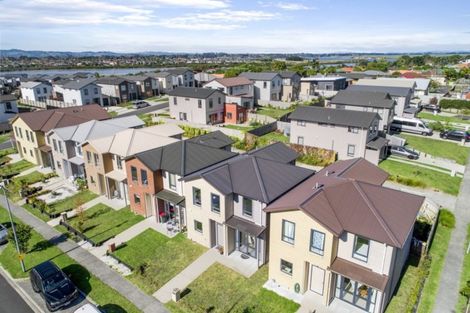 Photo of property in 41 Becker Drive, Weymouth, Auckland, 2103