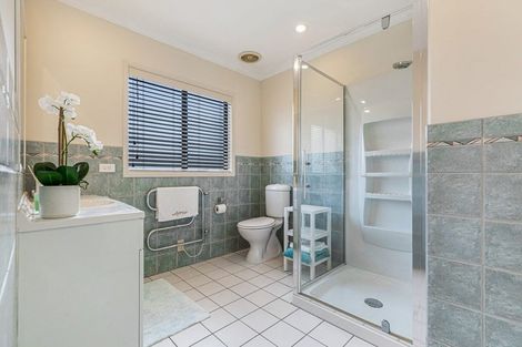 Photo of property in 1/12 Richards Avenue, Forrest Hill, Auckland, 0620