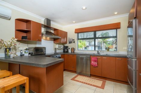 Photo of property in 5 Fairford Avenue, Henderson, Auckland, 0612
