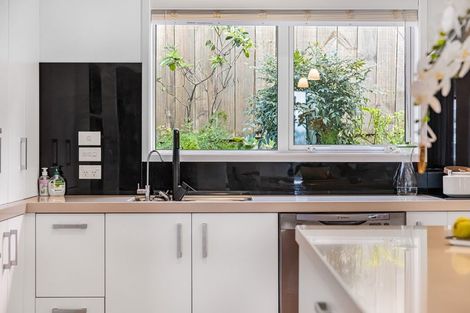 Photo of property in 9 San Marino Drive, Henderson, Auckland, 0612