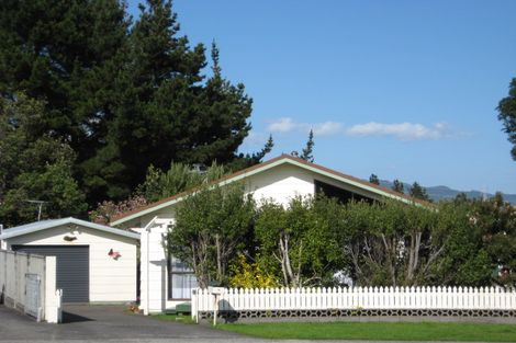 Photo of property in 16 Kipling Drive, Whalers Gate, New Plymouth, 4310