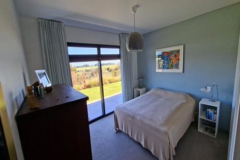Photo of property in 80 Harakeke Road, Te Horo, Otaki, 5581