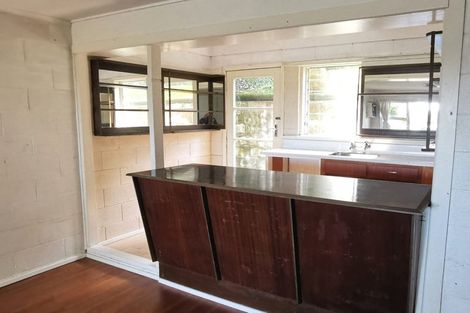 Photo of property in 13 Easton Park Parade, Glenfield, Auckland, 0629