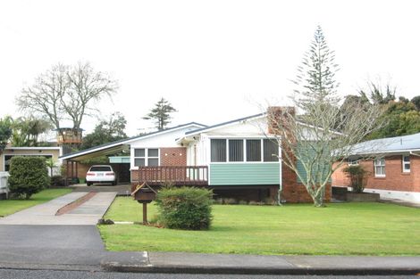 Photo of property in 6 Hillcrest Grove, Hillpark, Auckland, 2102