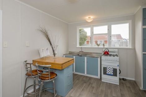 Photo of property in 60 Hinemoa Street, Levin, 5510
