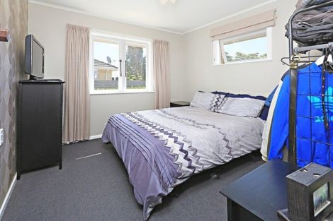 Photo of property in 8 Kerry Place, Papakura, 2110