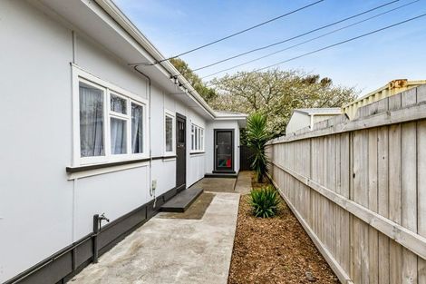 Photo of property in 59 Camberwell Road, Hawera, 4610