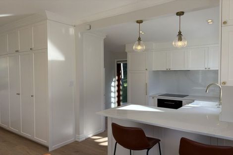 Photo of property in 43a Pohutukawa Avenue, Red Beach, 0932