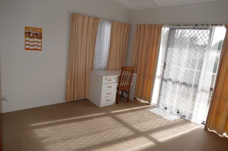 Photo of property in 1/8 Wattle Street, New Lynn, Auckland, 0600