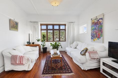 Photo of property in 8 Severn Street, Island Bay, Wellington, 6023