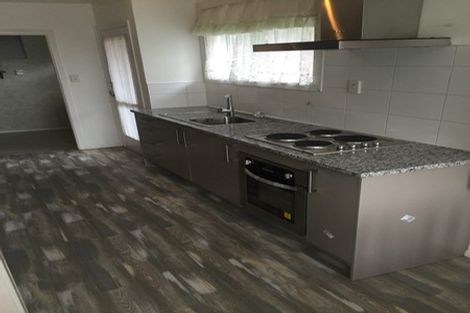 Photo of property in 38 Dickson Crescent, Hornby, Christchurch, 8042