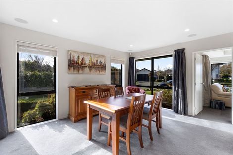 Photo of property in 5 Donovan Place, Aidanfield, Christchurch, 8025