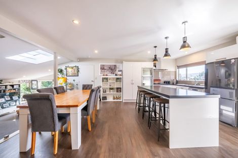 Photo of property in 10 Seymour Grove, Kingsley Heights, Upper Hutt, 5018