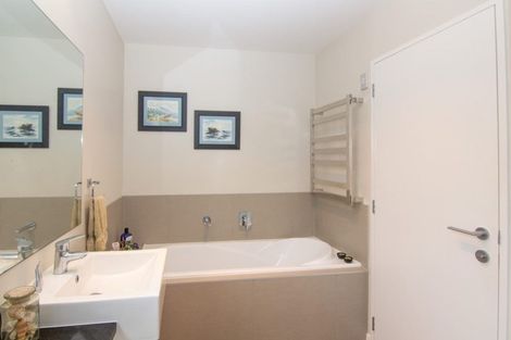 Photo of property in 4 Liquidamber Lane, Kaukapakapa, Helensville, 0875