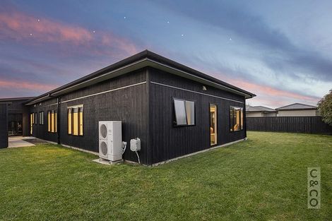 Photo of property in 19 Orchard Terrace, Riverhead, 0820