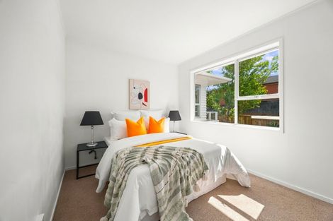 Photo of property in 13 Booralee Avenue, Botany Downs, Auckland, 2010