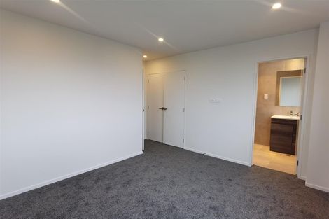 Photo of property in 10 Crestview Rise, Papakura, 2110