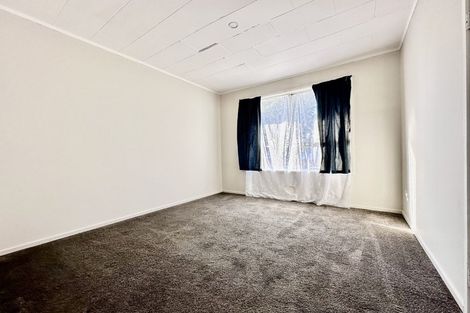 Photo of property in 13 Carbery Place, Manurewa, Auckland, 2102