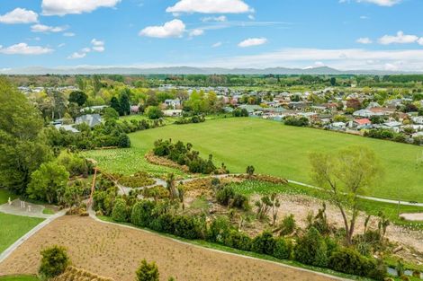 Photo of property in 24 Crombie Green, Northwood, Christchurch, 8051