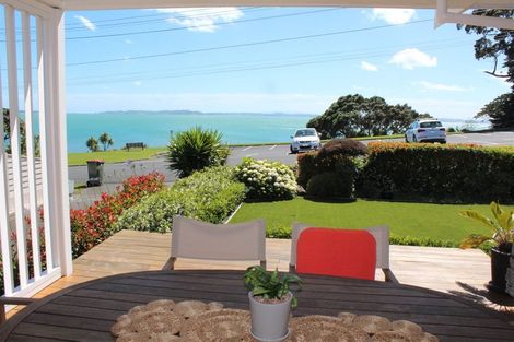 Photo of property in 172 Mellons Bay Road, Mellons Bay, Auckland, 2014