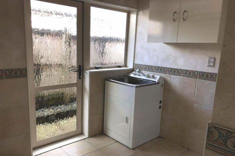 Photo of property in 23 Lansell Drive, East Tamaki Heights, Auckland, 2016