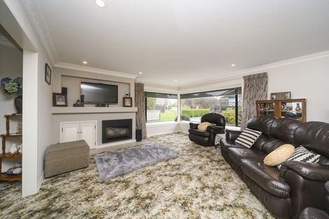 Photo of property in 18 Hanmer Place, Highbury, Palmerston North, 4412