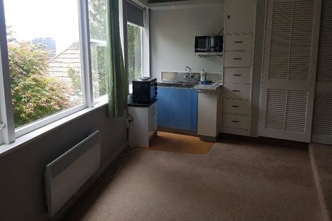 Photo of property in 5 Waiteata Road, Kelburn, Wellington, 6012