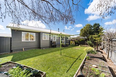 Photo of property in 97 Hillcrest Drive, Kelvin Grove, Palmerston North, 4414