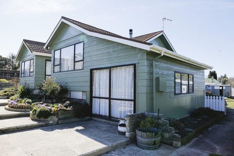 Photo of property in 25 Jessop Street, South Hill, Oamaru, 9400