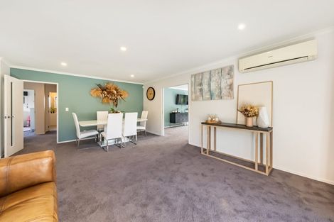 Photo of property in 17 Sumner Terrace, Aotea, Porirua, 5024