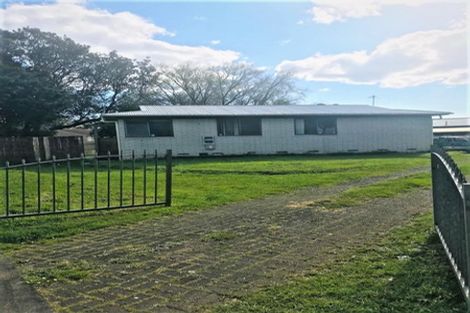Photo of property in 20 Pukeroa Place, Papakura, 2110