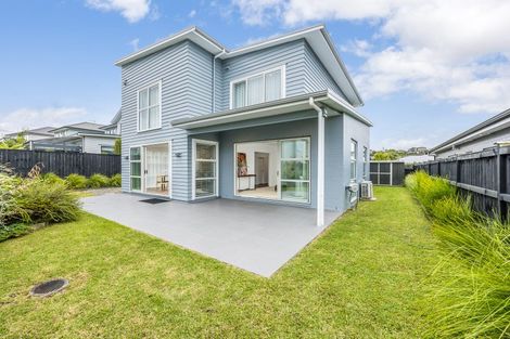 Photo of property in 19 Kukuwai Avenue, Red Beach, 0932