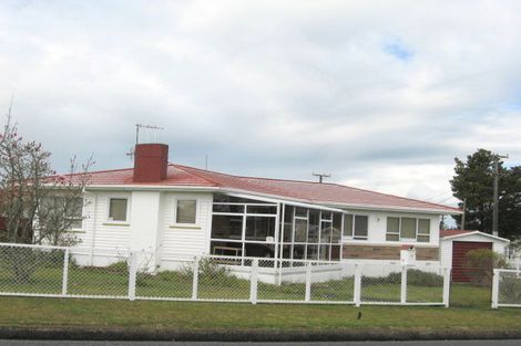 Photo of property in 2 Erin Street, Tikipunga, Whangarei, 0112