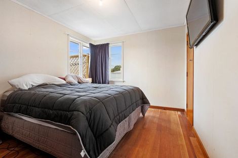 Photo of property in 16 Cumming Street, Okato, 4335